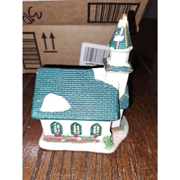 Vintage 2003 Cobblestone Corners Christmas Holiday Light Village Church Building - Picture 4 of 6